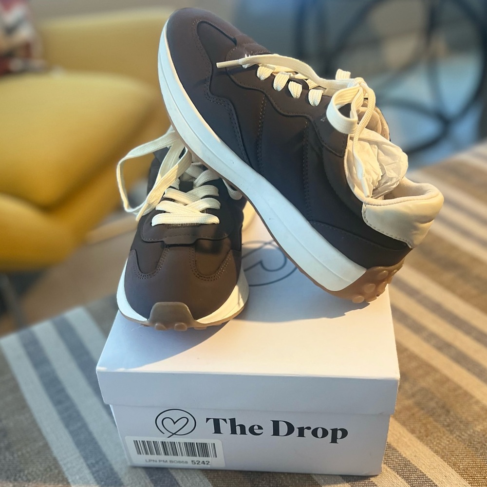 Like New! The Drop Andy Sneaker - Picture 6 of 16